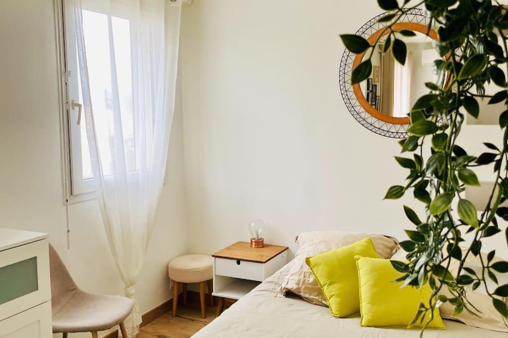 Studio Cosy Avec Terrasse Et Garage Saint-Laurent Du Var Limitrophe Nice Eksteriør bilde